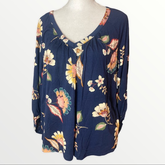 NWT womens Old Navy Floral Blouse XS - Picture 2 of 9